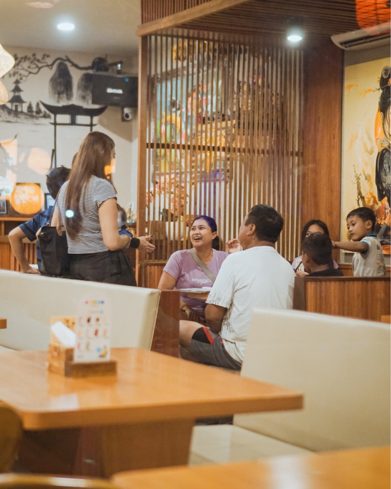 Sushi Kawe Penida is serving warm vibes and good laughs all day long. If you leave without smili